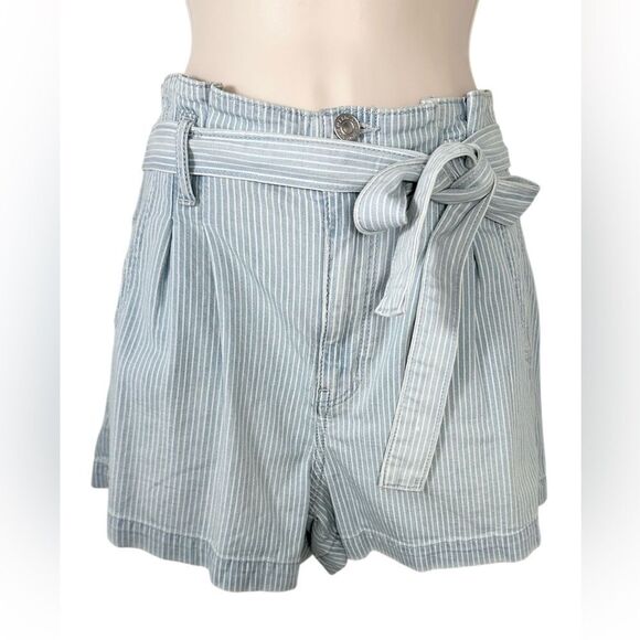 American Eagle Light Blue Striped High Waist Denim Mom Shorts - Picture 3 of 10